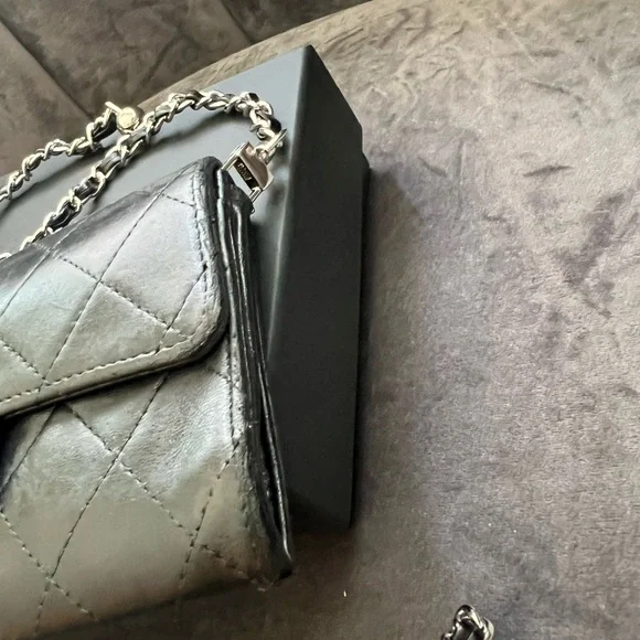 Reserved-CHANEL Matelasse gusseted flap wallet - Picture 7 of 17